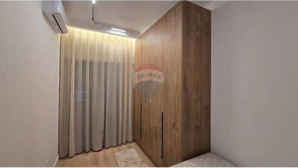 !!!Apartament - Për Qira - Sheshi Skënderbej, Tiranë!!!