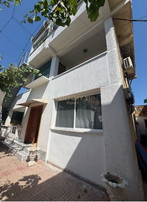 VILLA IN VENDITA AD ALLIAS, TIRANA! €250.000 CENTURY 21 ELTON BERBERI