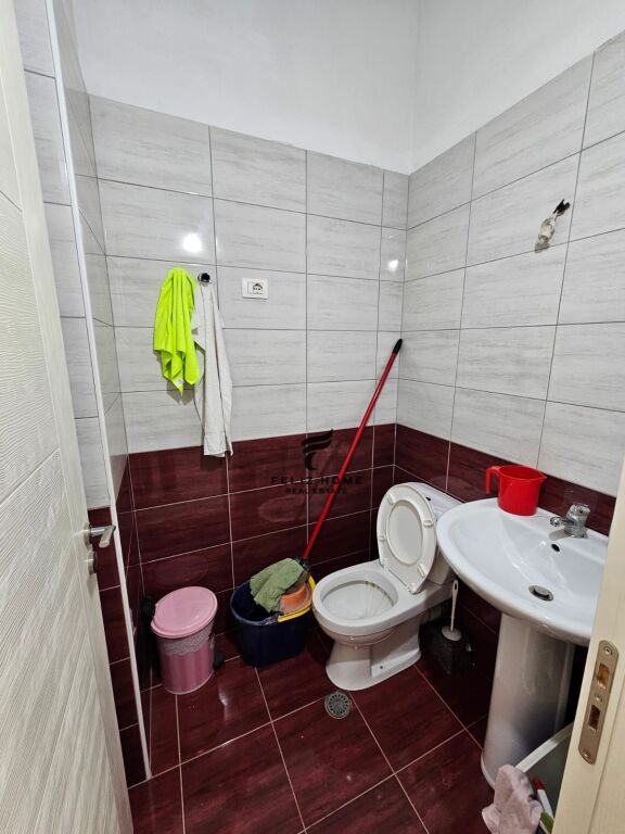 ZYRE ME QERA 56.5 M2 ASTIR 550 EURO