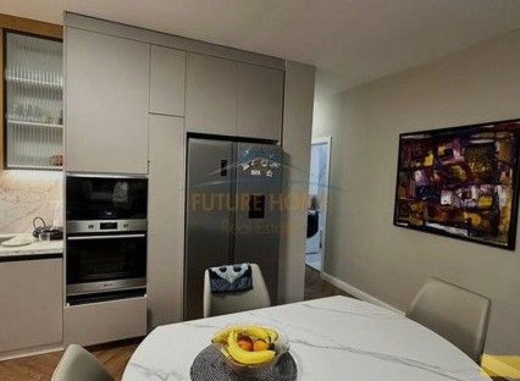 In vendita,Appartamento 2+1,Via Elbasanit (vicino Air Albania),Tirana