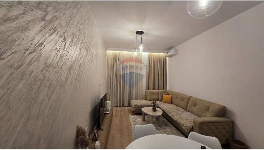 !!!Apartament - Për Qira - Sheshi Skënderbej, Tiranë!!!