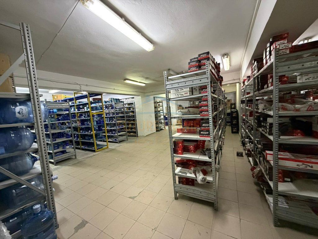 Qira, Njësi Biznesi, Rruga Dritan Hoxha, Tiranë.