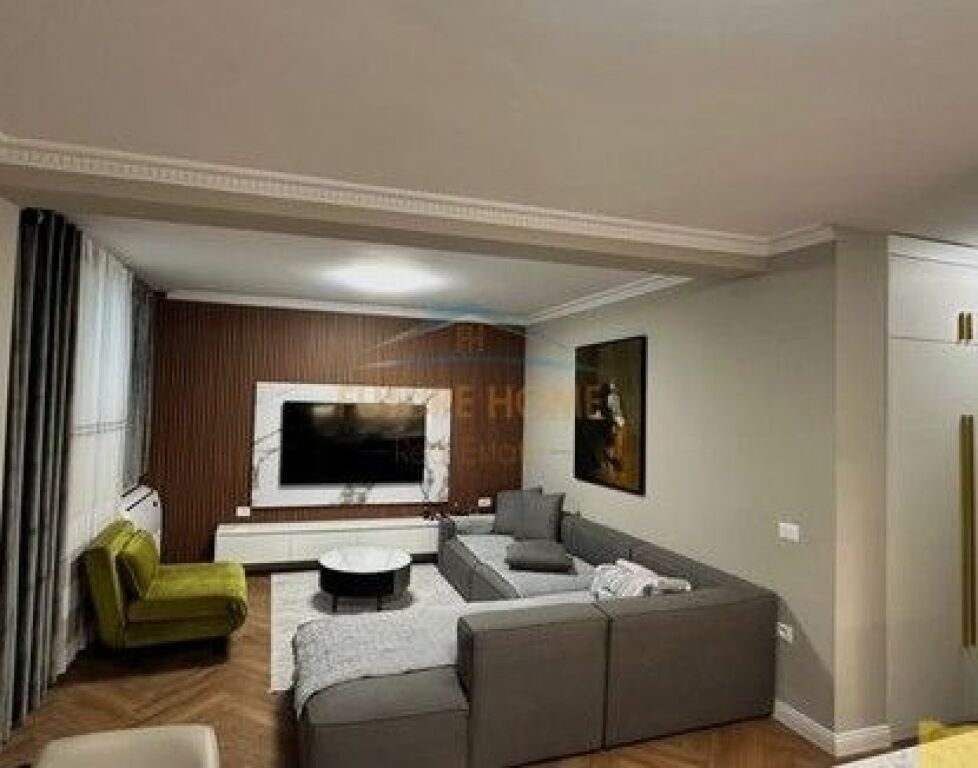In vendita,Appartamento 2+1,Via Elbasanit (vicino Air Albania),Tirana
