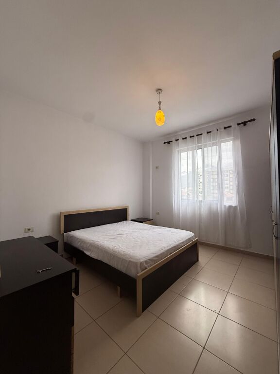 🏠AFFITTASI Appartamento 1+1 📍Via 5 Maggio, vicino a Concord Center 💶Prezzo: 45.000 Leke