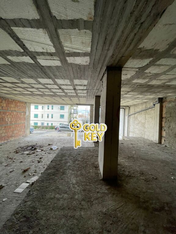 🏢 SHITET OBJEKT (NJËSI) – PRANË SPITALIT