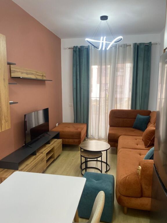 Apartmanet 1+1 me qira Ali Demi