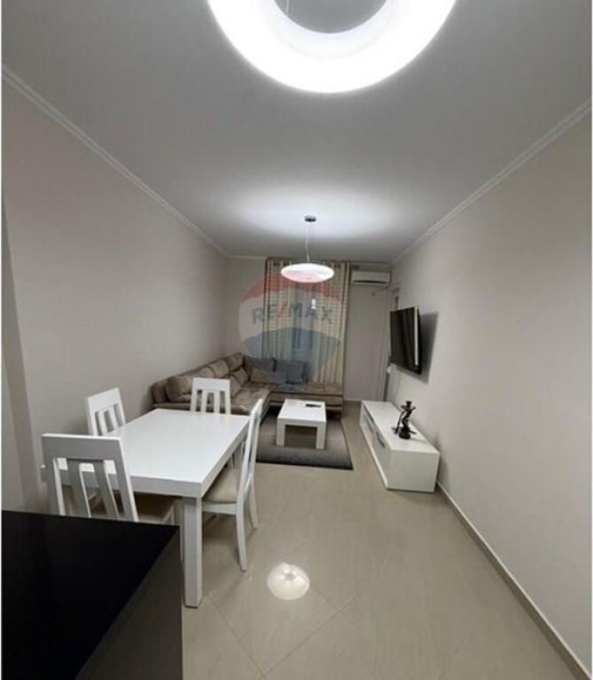 Apartament 2+1+2 me qera tek 21 Dhjetori Kontakti