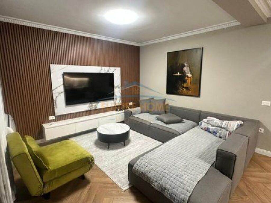 Shitet,Apartament 2+1,Rruga e Elbasanit,Tiranë