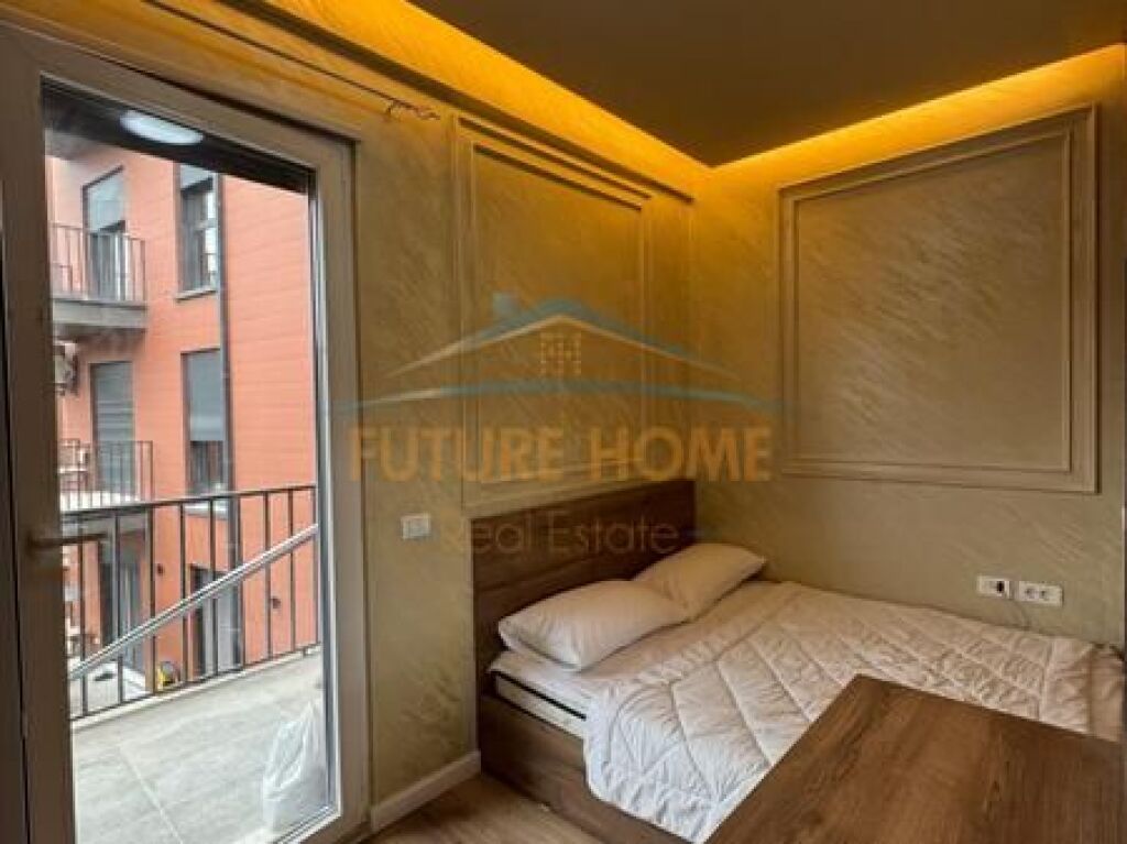 Shitet, Apartament 2+1+2 Poste parkimi, Rose Garden Rezidencë, TEG