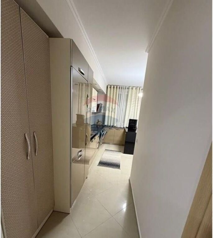 Apartament 2+1+2 me qera tek 21 Dhjetori Kontakti