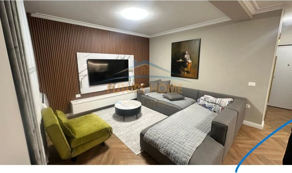 Shitet, Apartament 2+1,Rruga e Elbasanit,Tiranë.