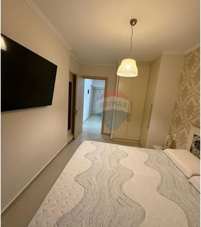Apartament 2+1+2 me qera tek 21 Dhjetori Kontakti