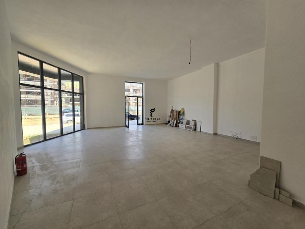 UFFICIO IN AFFITTO 84 M2 NUOVO BOULEVARD 90.000 LEKE FH-66312