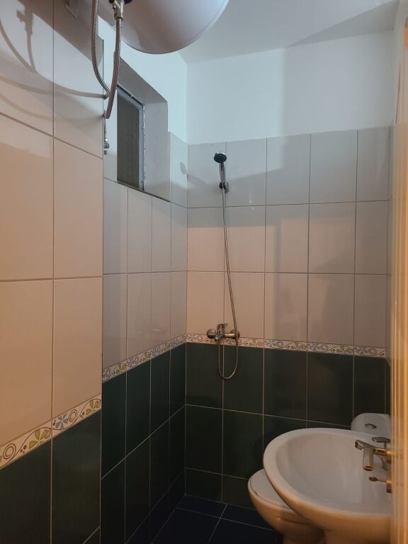 Apartment 2+1+2 for sale, Yzberisht near Uniko bar