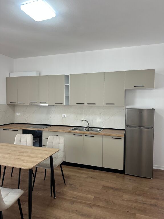Apartament 1+1, kompleks i ri, Rr. 5 Maj