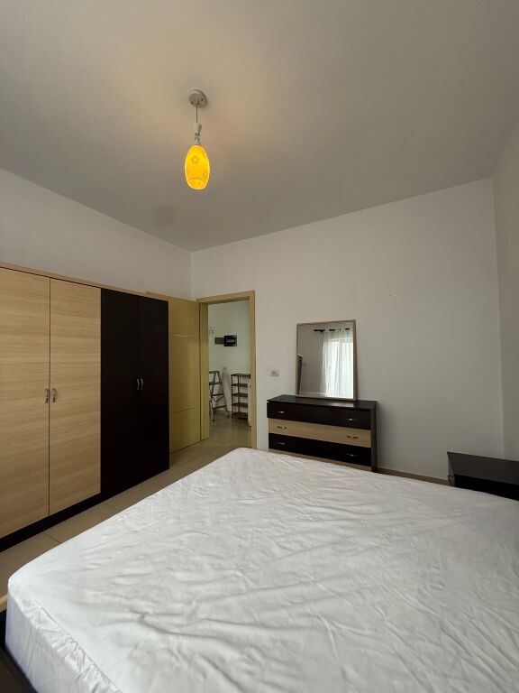 🏠AFFITTASI Appartamento 1+1 📍Via 5 Maggio, vicino a Concord Center 💶Prezzo: 45.000 Leke