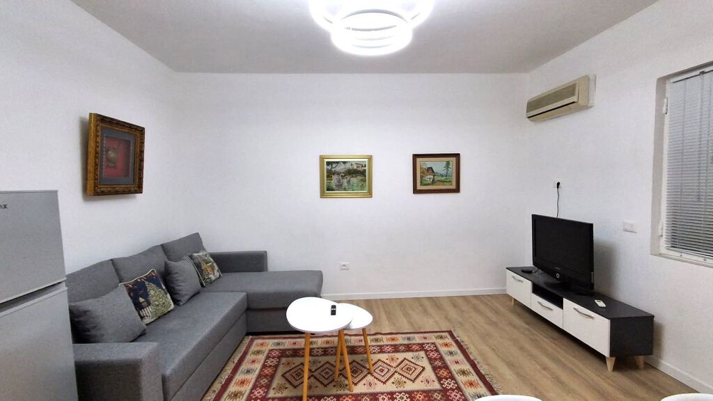 🏡 First floor of a villa for rent in the center