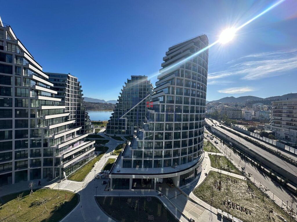 Tek Lake View, Jepet Me Qira Zyre Me Pamje Nga Liqeni