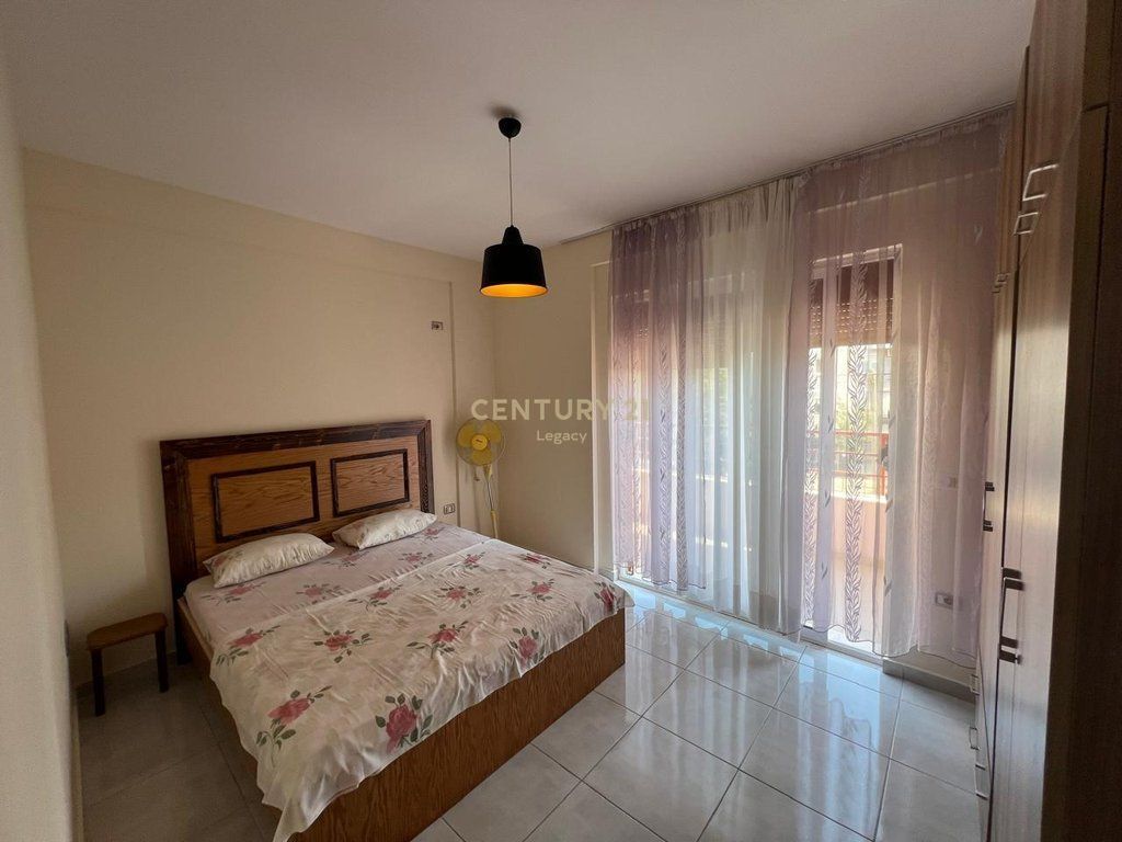 Appartamento 3+1+2 in Affitto a Fresku, Tirana