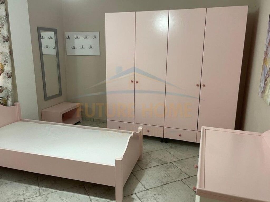 Affitto, Appartamento 2+1, Scuola Rossa, Tirana