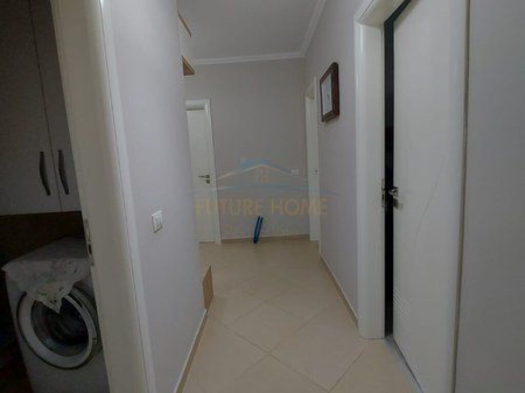 In vendita, Appartamento 2+1+2, Via 5 Maji, Tirana.