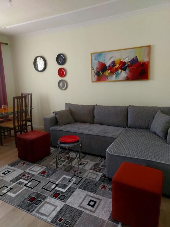 🏡 APPARTAMENTO 1+1 IN AFFITTO 📍 Ali Demi – di fronte a Credins Bank