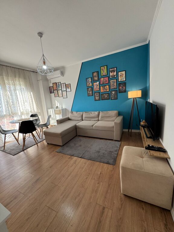 2 Apartament 1+1 per qira tek Rruga e Durresit.