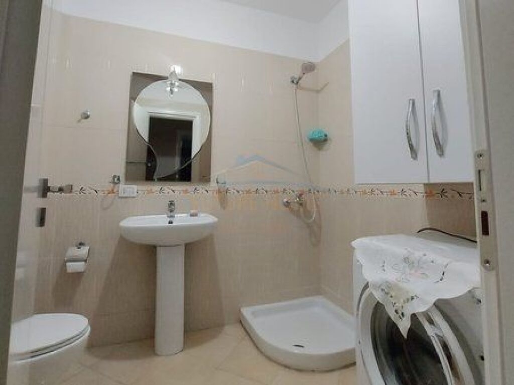In vendita, Appartamento 2+1+2, Via 5 Maji, Tirana.