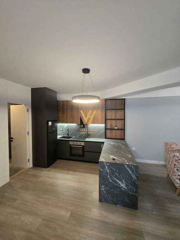 JEPET APARTAMENT 1+1+BLK ME QERA NE ASTIR 450 EURO