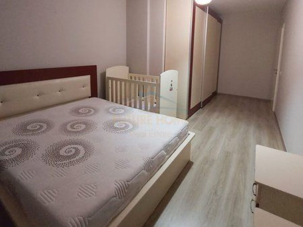In vendita, Appartamento 2+1+2, Via 5 Maji, Tirana.