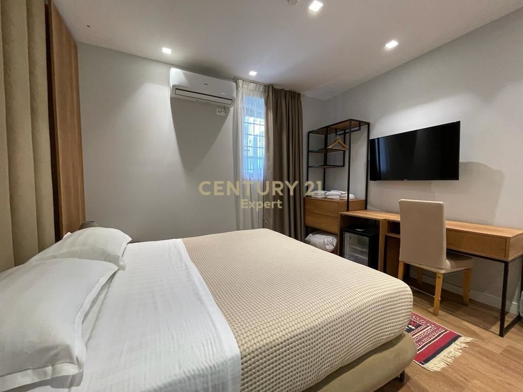 HOTEL TOGETHER WITH BAR RESTAURANT FOR RENT NEAR THE MORTGAGE 1000M ABOVE THE CENTER, HAS