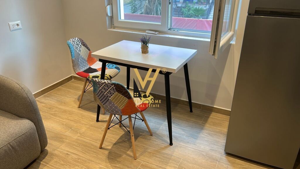 JEPET APARTAMENT 1+1 ME QERA TE RRUGA ELBASANIT 55.000 LEKE