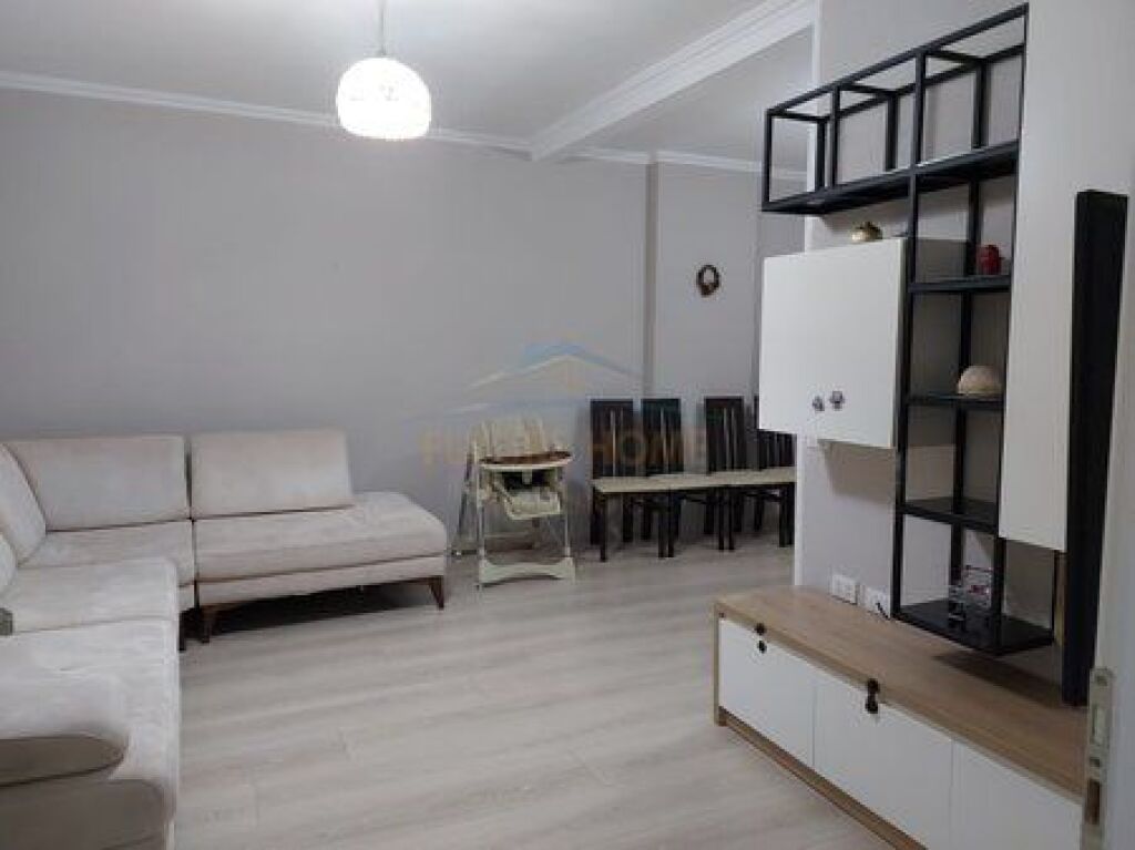 In vendita, Appartamento 2+1+2, Via 5 Maji, Tirana.