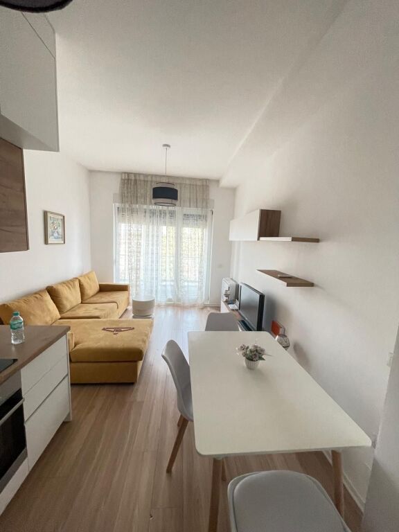 Apartament 1+1 me Qira Kompleksi Magnet