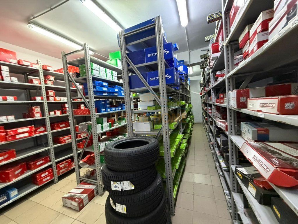 Qira, Njësi Biznesi, Rruga Dritan Hoxha, Tiranë.