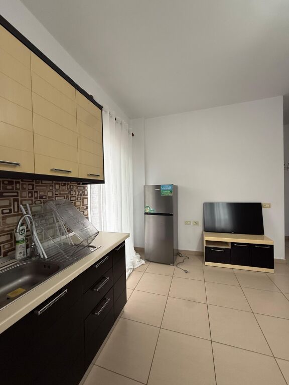 🏠AFFITTASI Appartamento 1+1 📍Via 5 Maggio, vicino a Concord Center 💶Prezzo: 45.000 Leke