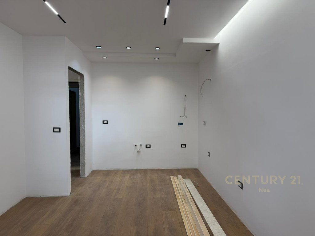 Apartment 1+1 for sale in 21 Dhjetori