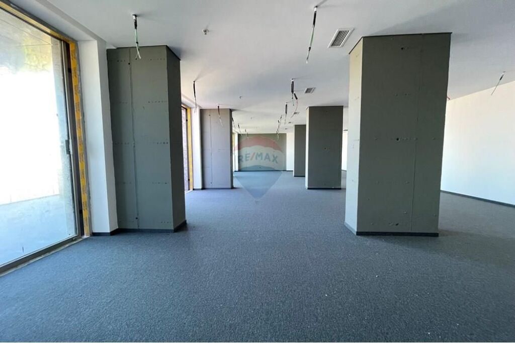 !!!Office - For Rent - Elbasani Street, Tirana!!!