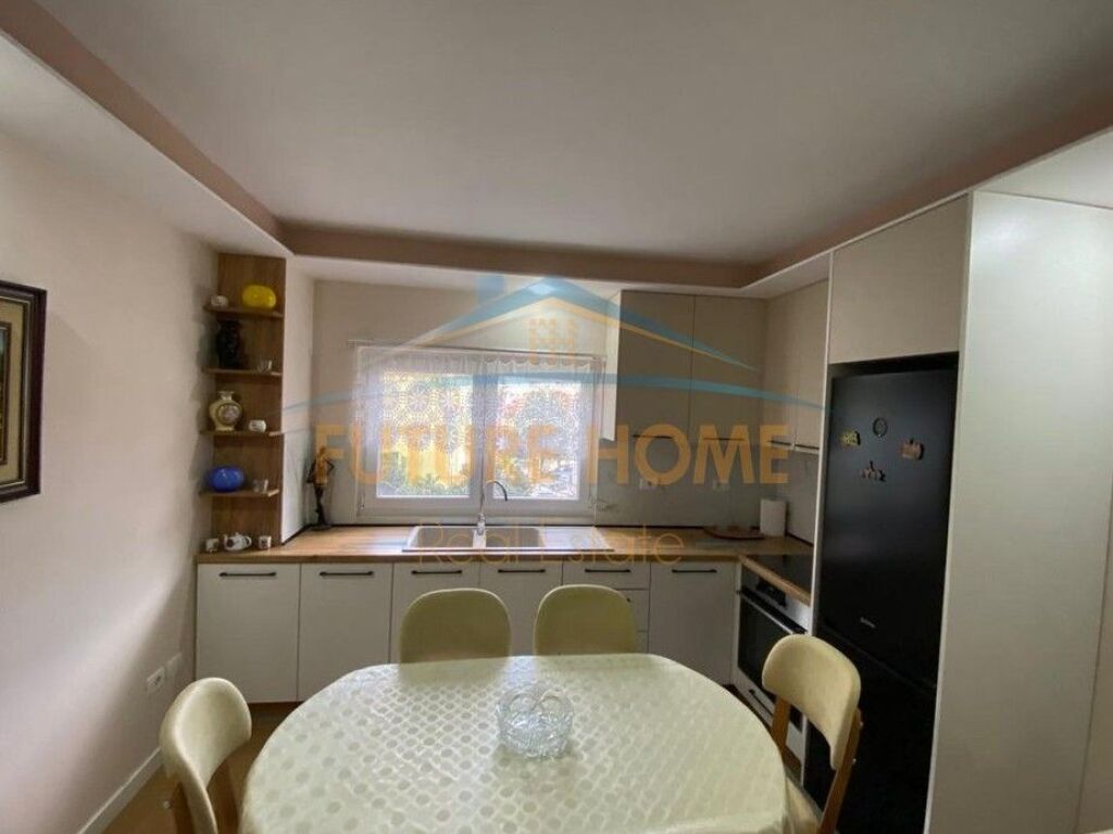 Qera, Apartament 1+1, Komuna Parisit, Tiranë