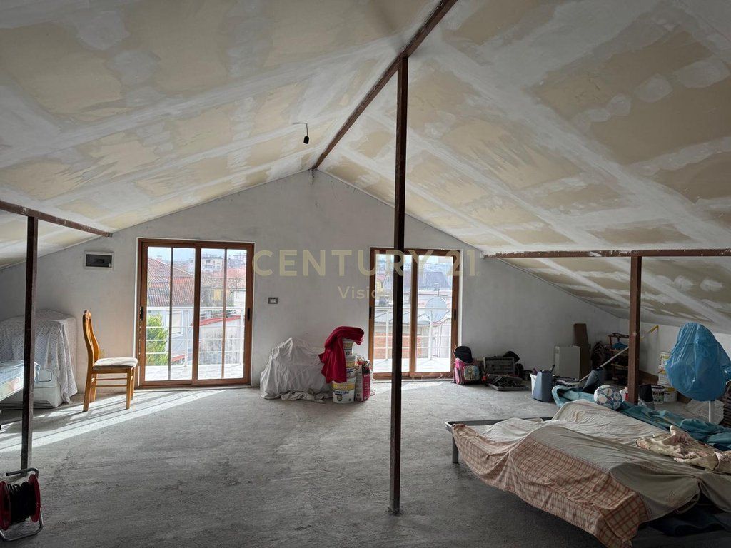 3-storey villa for sale in Dergut, Shkoder 275,000 €