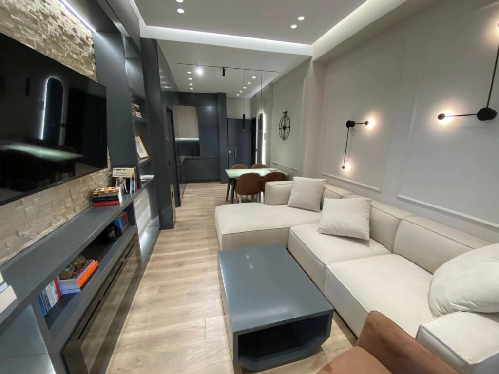 Apart 1+1 for rent at Tirana Garden Building