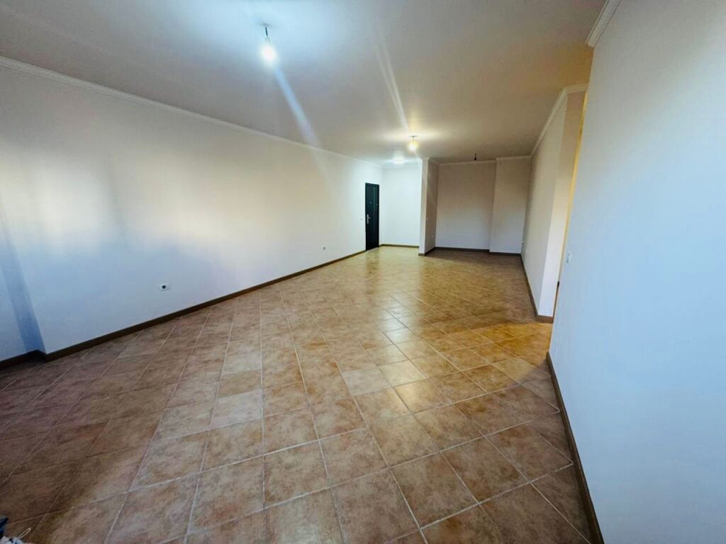 📍🏠Jepet Zyre me qera - Stacioni i Trenit prane Spak