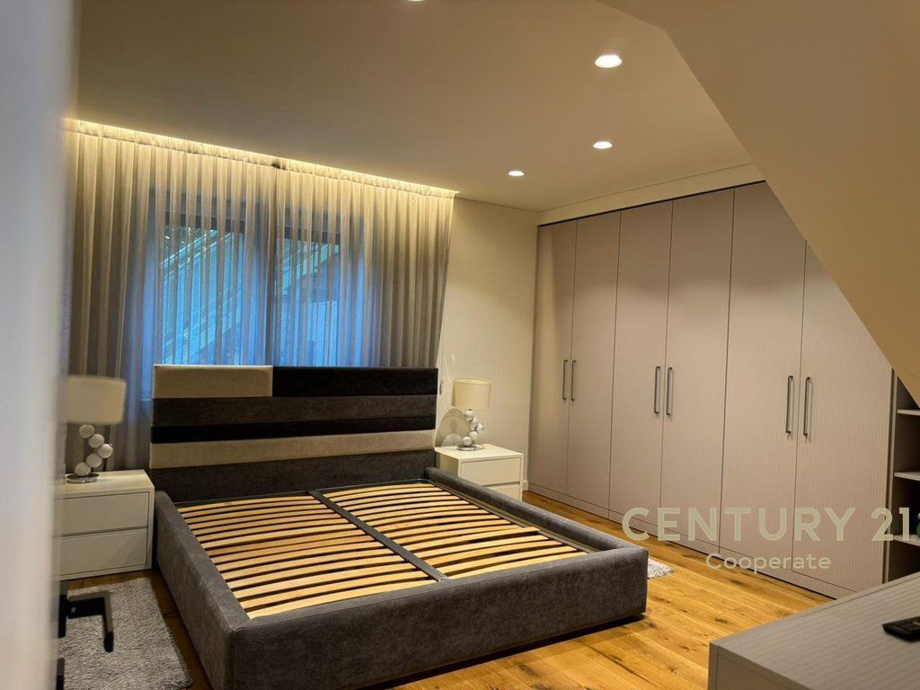 SHESIM VILË LUKSOZE NË LONG HILL RESIDENCE 1,600,000 €