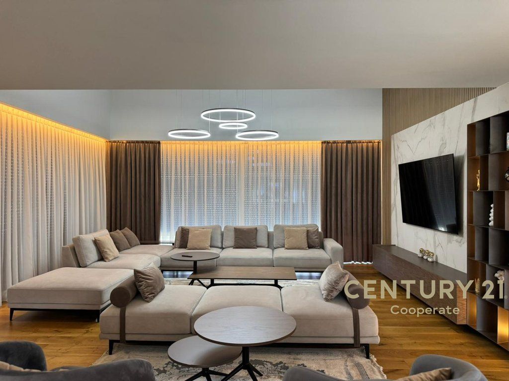 SHESIM VILË LUKSOZE NË LONG HILL RESIDENCE 1,600,000 €