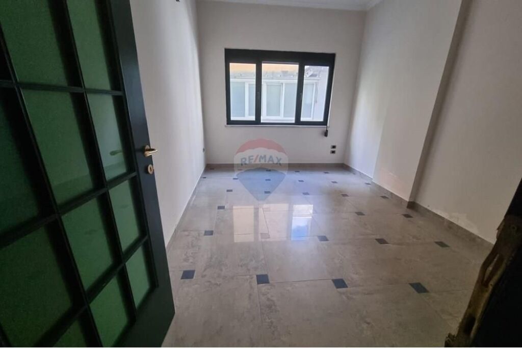 COMMERCIAL SPACE FOR SALE AT LSI