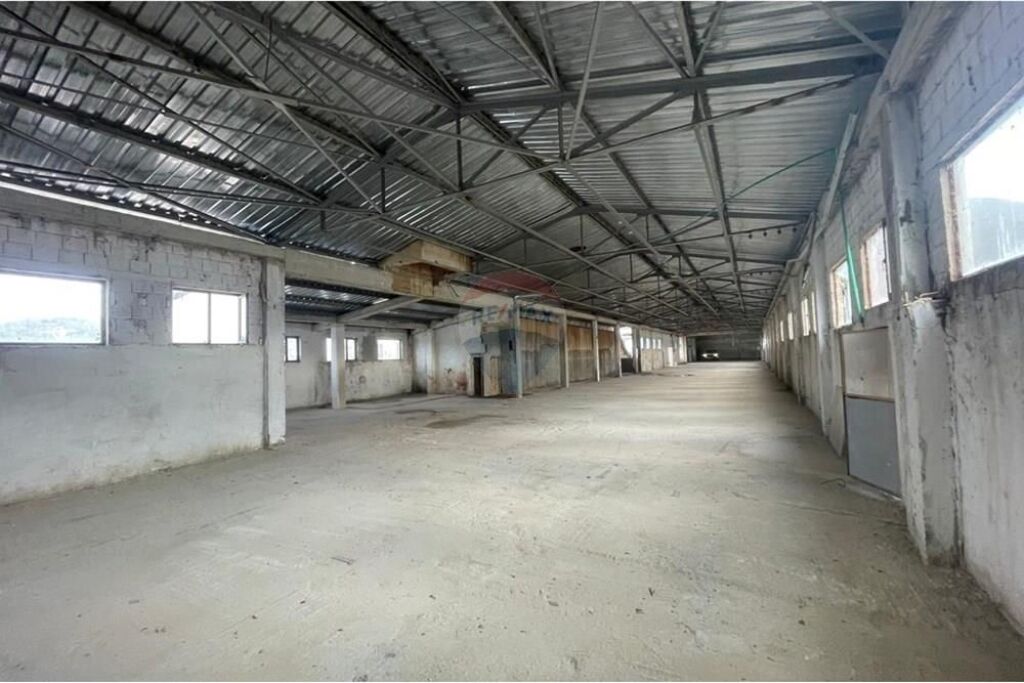 Magazzino/Capannone - In Affitto - Arbanë, Tirana