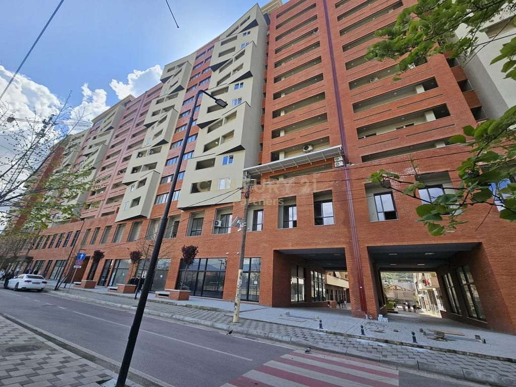 Appartamento 2+1+2 in vendita al complesso Golden Park di fronte a Amerikan 3