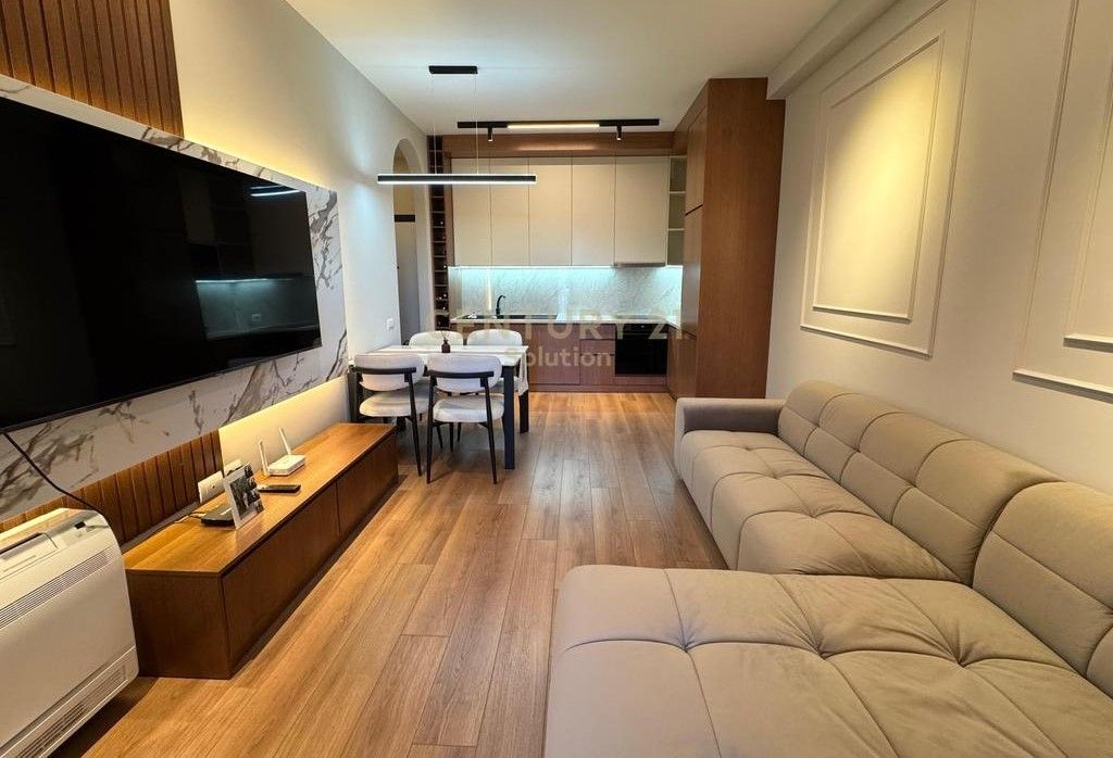 APARTMENT FOR SALE 1+1 NEAR THE BUILDING WITH ARROWS