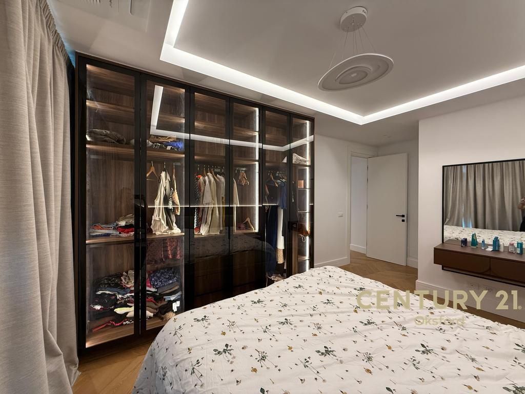 Shesim apartament luksoz, tek Rezidenca Lake View! 750,000 €