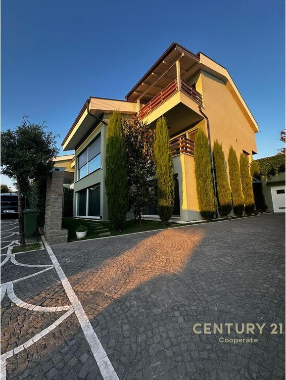SHESIM VILË LUKSOZE NË LONG HILL RESIDENCE 1,600,000 €